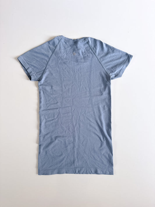 Size 4 Chambray Swiftly Tech Short Sleeve 2.0