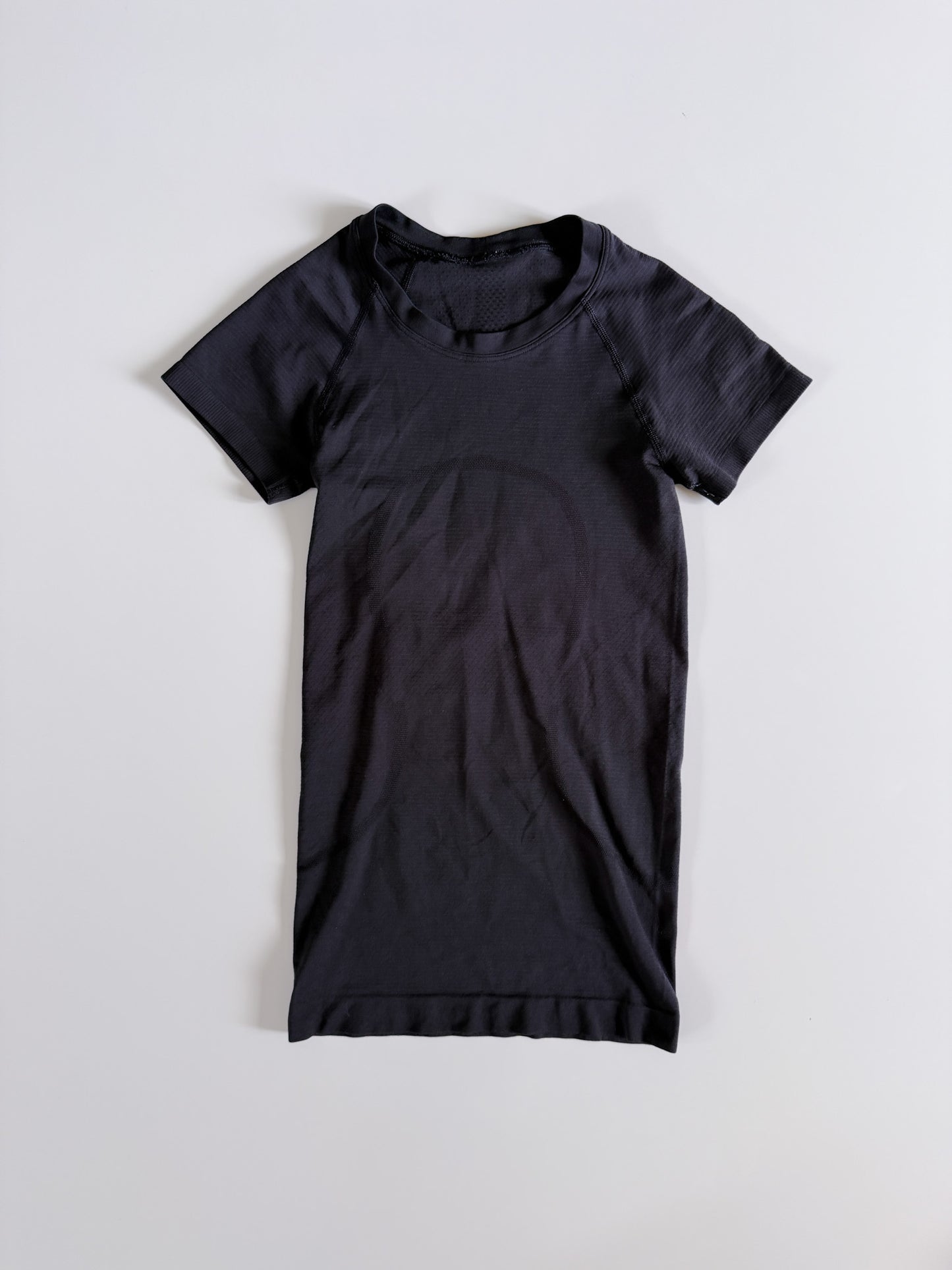 Size 8 Black Swiftly Tech Short Sleeve 2.0