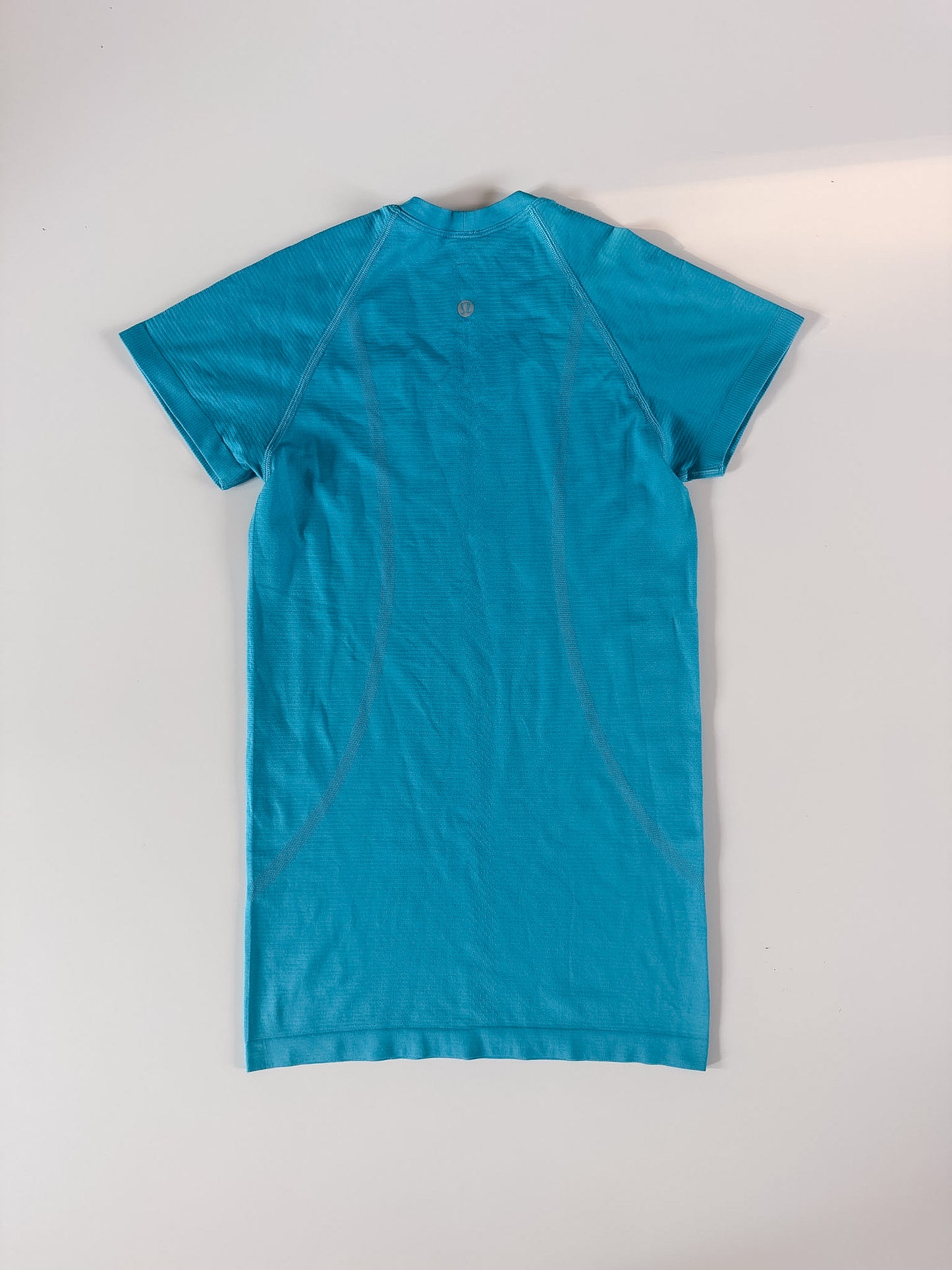 Size 4 RARE Hawaiian Blue Swiftly Tech Short Sleeve 2.0